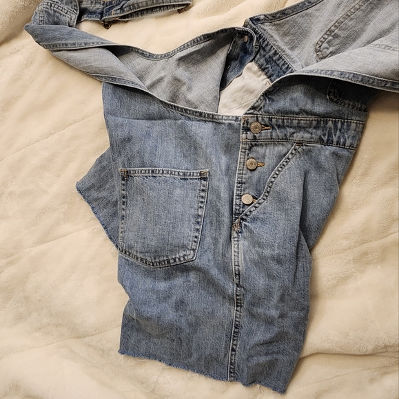 Gap overalls blue denim Medium 5" inseam - Picture 4 of 7